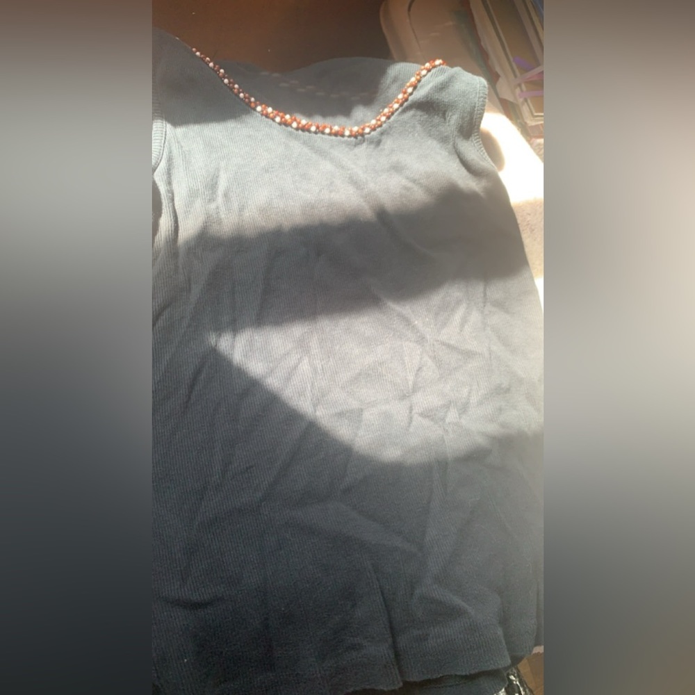 Tanktop - Picture 2 of 3